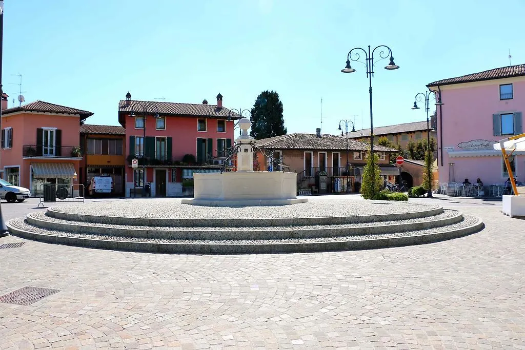 Villa Dei Salici Con Piscina By Wonderful Italy Soiano Del Lago Italien